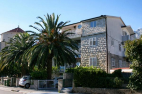 Apartments with WiFi Makarska - 6842